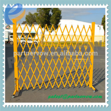 Moveable expandable house gate with wheels