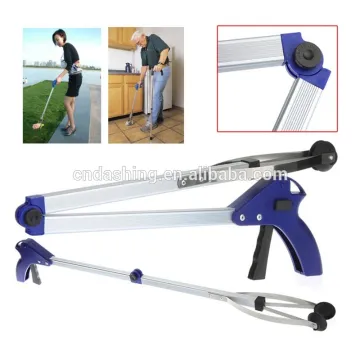 Folding handicap reacher