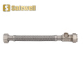 Tissage de tuyaux flexibles en acier inoxydable avec une valve ISO