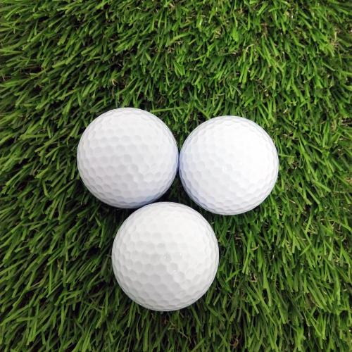 3-osainen uretaani- / PU-golfturnauspallo