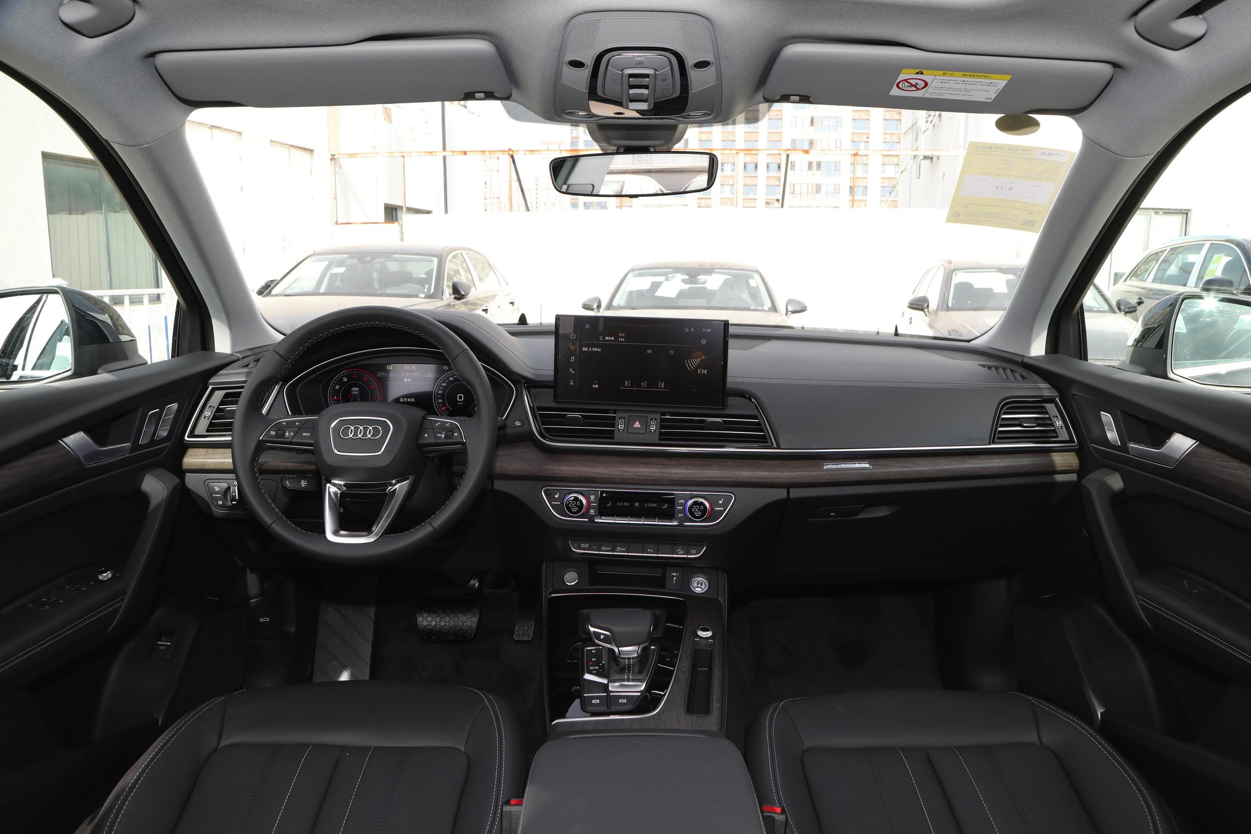 AUDI Q5L INTERIOR