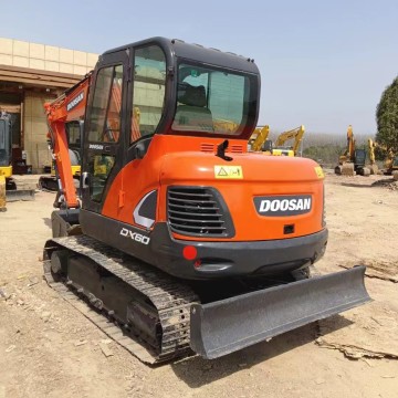 重い建設用の効率的なDOOSAN DX60掘削機