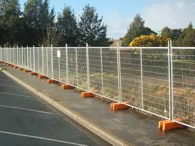 Carrera móvil de alambre soldado Mesh cerca de construcción temporal