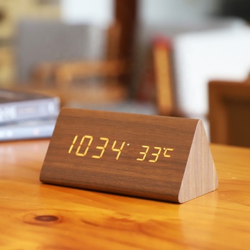 สมาร์ทการชาร์จสมาร์ท LED LED Digital Wooden Alarm