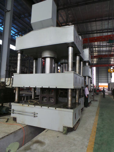 630 Ton Iso Four-column Hydraulic Press For Plate Stretch