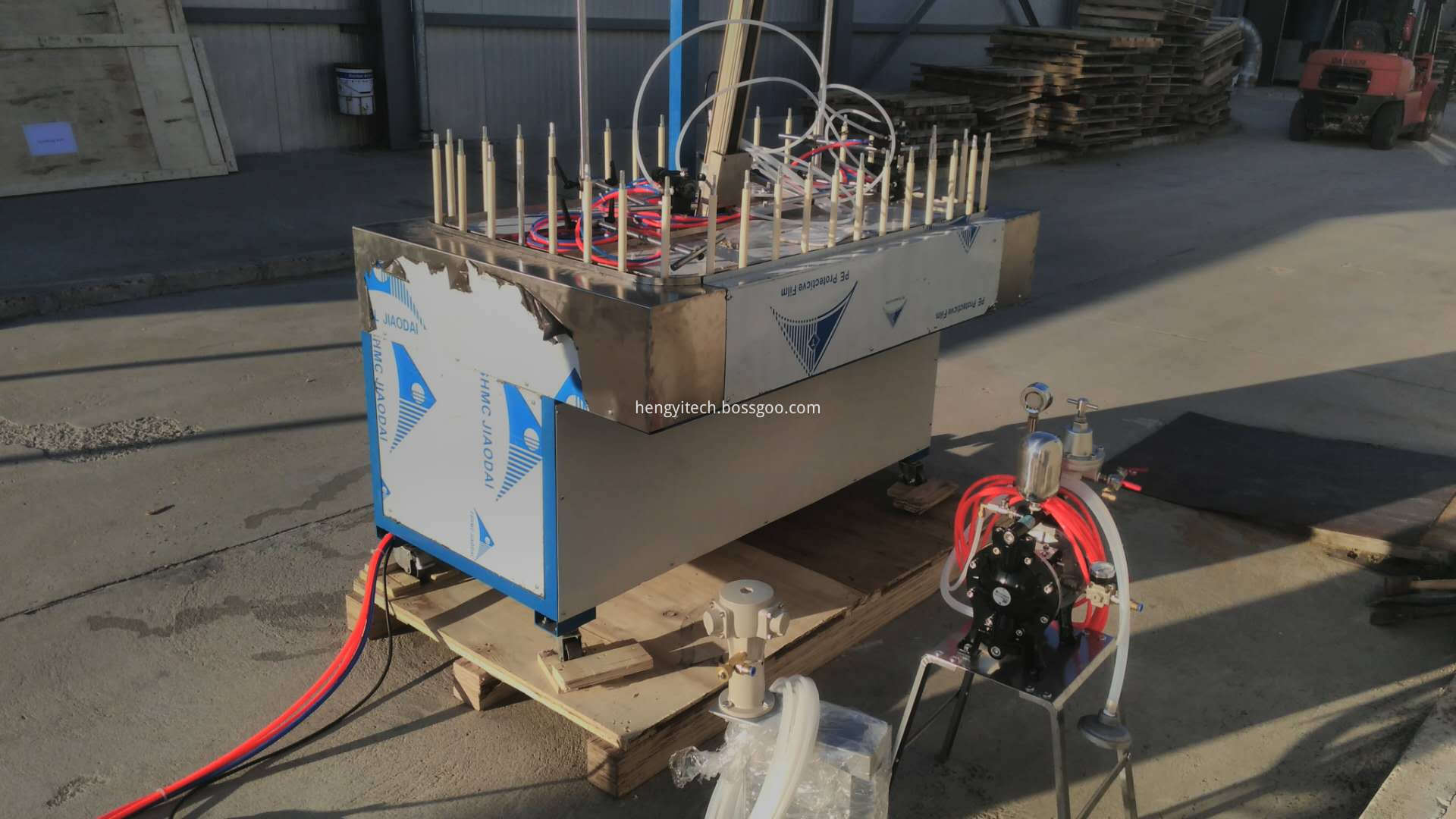 Semi-automatic painting machine