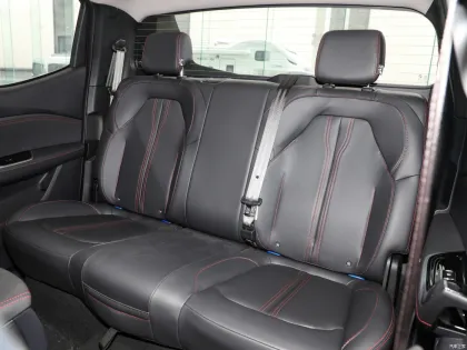 Chinese Saic Maxus Electric Pickup and Campervan New Energy Vehicles