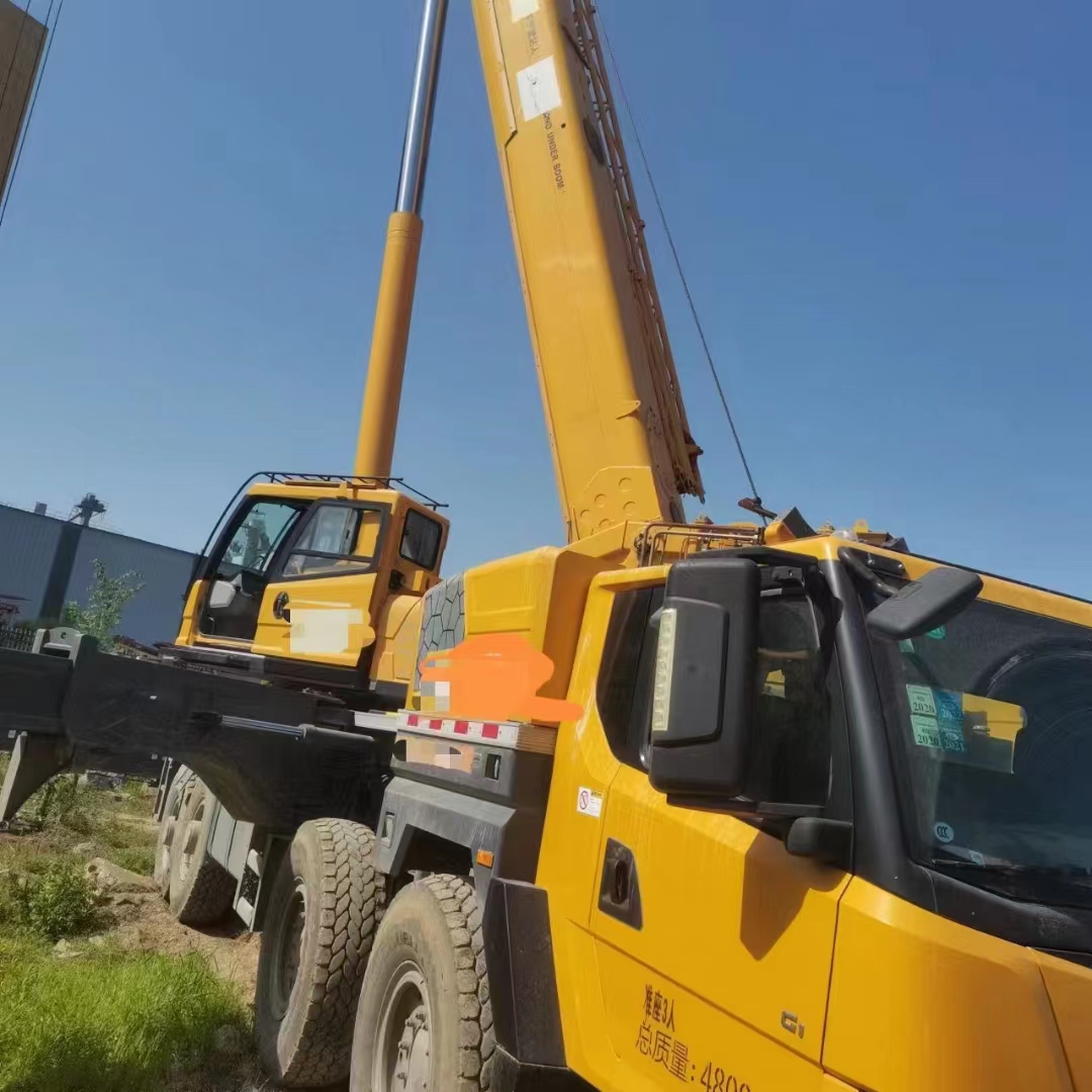 XCMG used truck crane XCT80L6