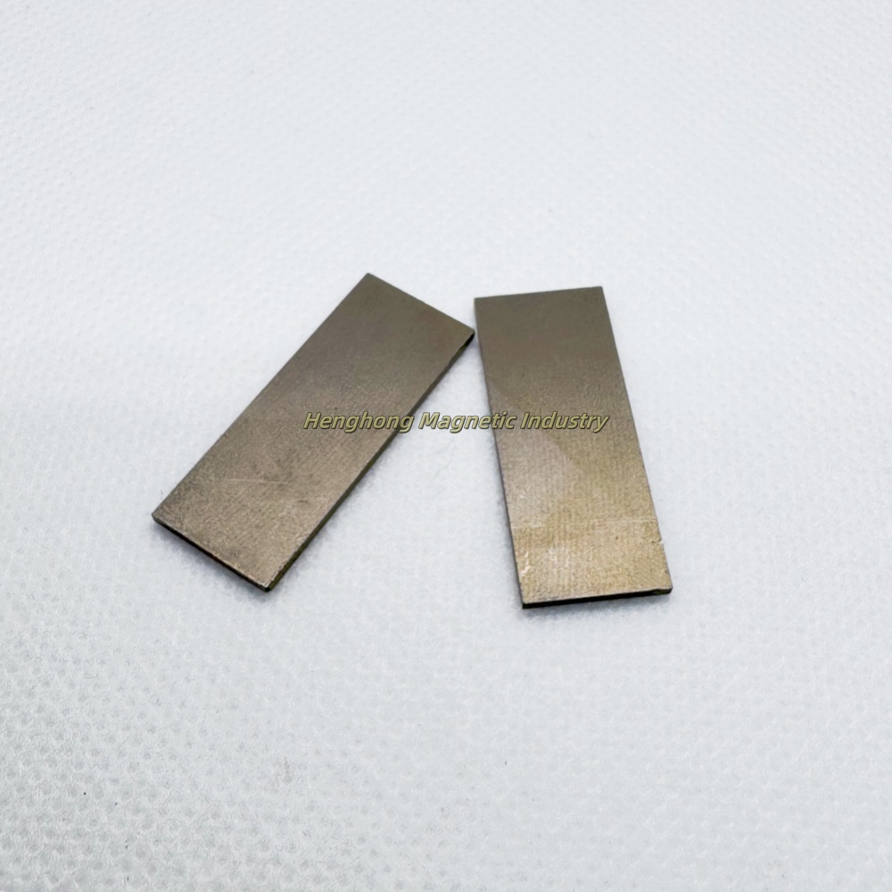 Sintered neodymium iron boron strong magnetic field