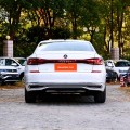 VW Passat Benzin 5-Sitzer Heckback