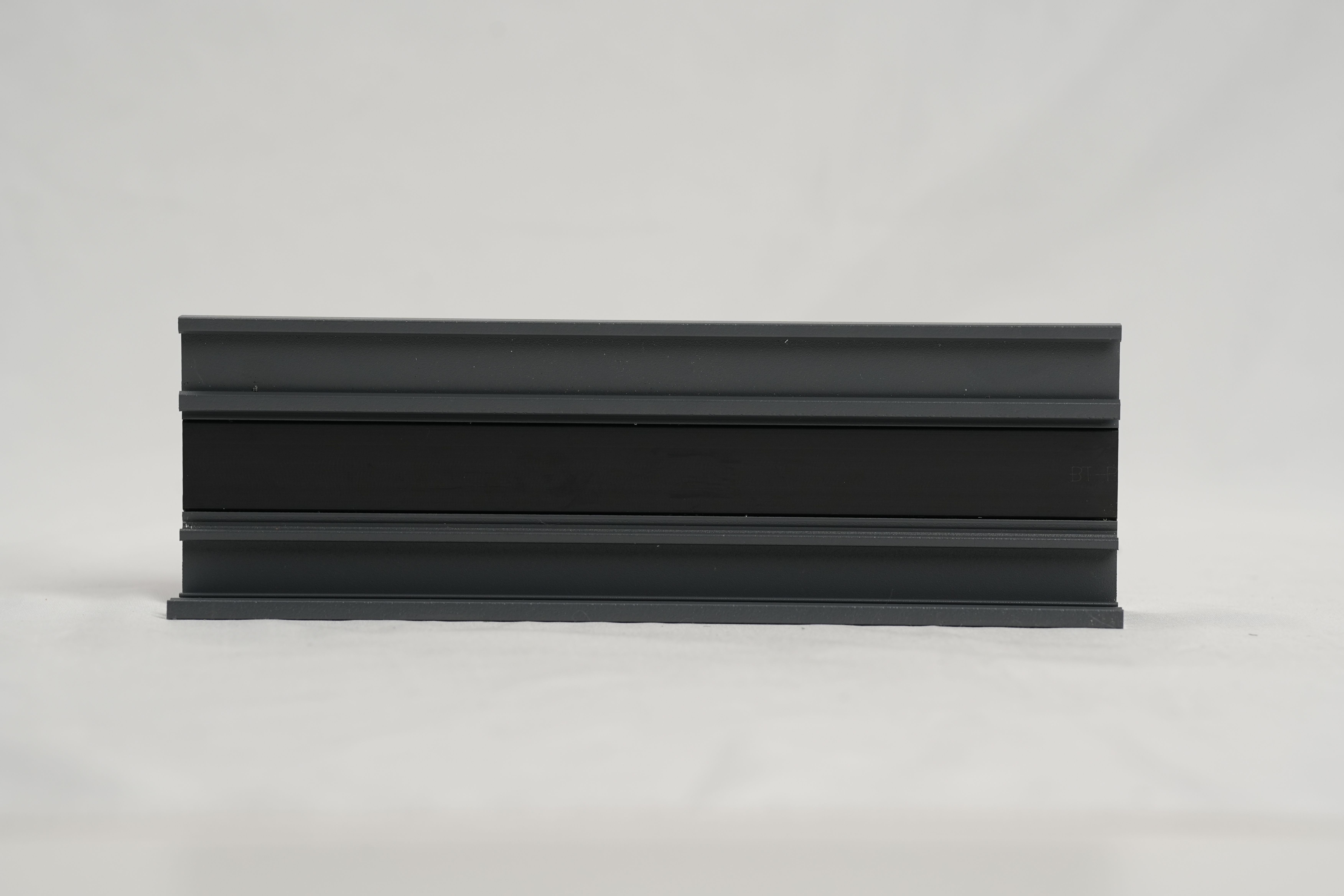 Thermal insulation profiles