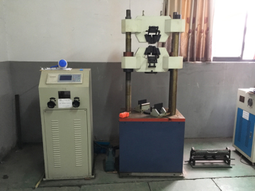 Digital hydraulic universal testing machine