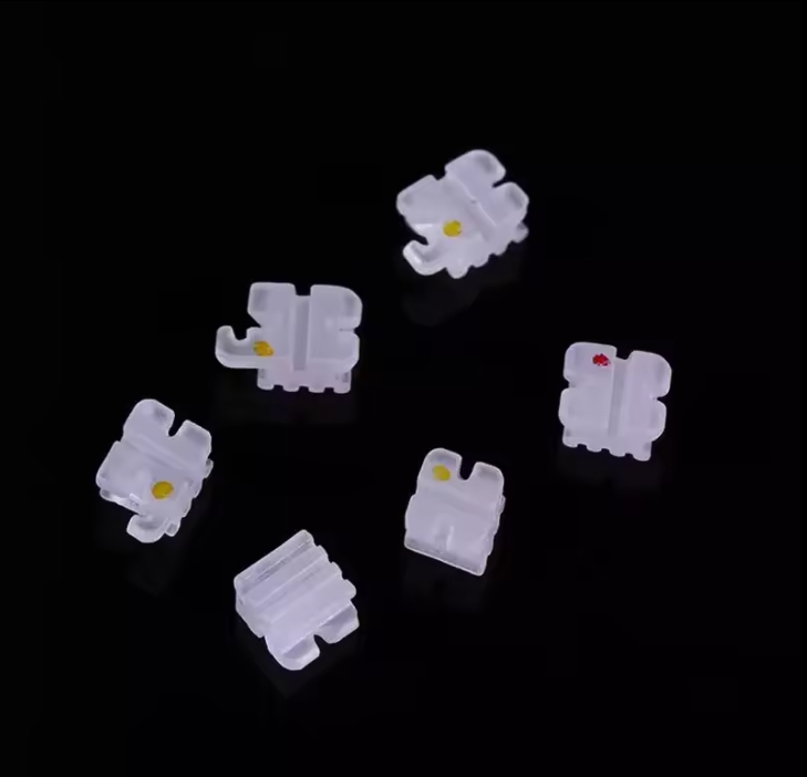 Orthodontic ceramic bracket 1
