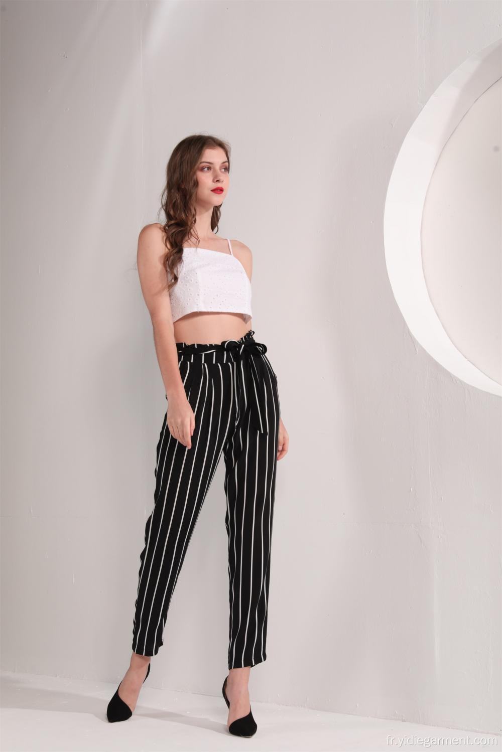 Pantalon à rayures noir et blanc pour femme