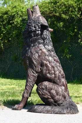 bronze casting foundry metal craft bronze howling wolf statue