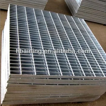 Heavy gauge galvanized welded wire mesh panel for fence