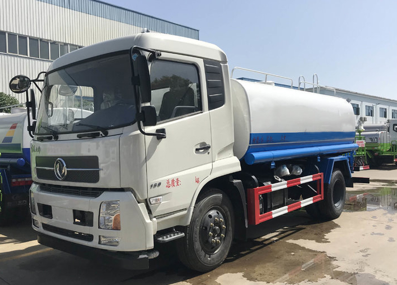 WATER TANKER TRUCK (4)