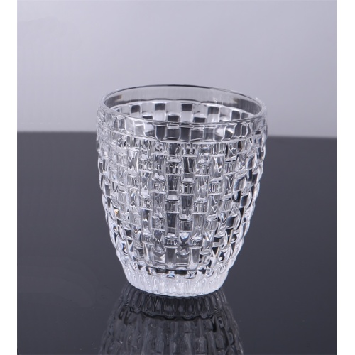 Vaso de cristal hecho a mano y patrón tejido cáliz