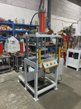 small hydraulic press machine