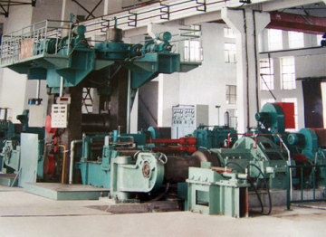 Four-roller reversing cold rolling mill