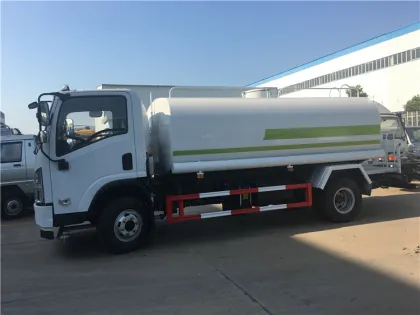 Shaanxi Xuande 5 tons of green spraying vehicle