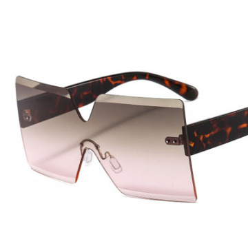 2021 Las gafas de sol de gran tamaño de estilo de estilo de estilo más nuevo para mujeres