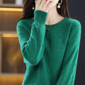 Round neck solid diamond knit jumper for women