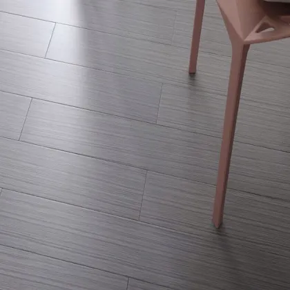 Customized 18mm Solid Wood Floor Tiles: European Wood Laminated Flooring