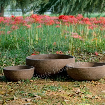 Pentole di terracotta in terracotta vetrata in marrone piccolo giardino