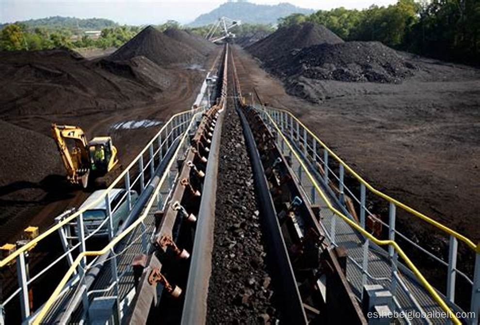 Cinta transportadora de coque de cobre.