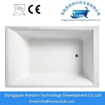 The unique design of  horizon freestanding tub