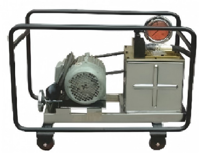 Estación de bombeo hidráulico de ultra alta presión.