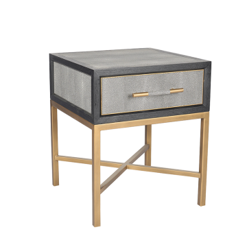 Mevrouw Woods Hedendaags Gold Luxury Metal Faux Shagreen Lederen Nat Table "kan eenvoudig worden getiteld als" Gold Shagreen lederen nachtkastje ". Deze titel legt de belangrijkste elementen van het product vast - het eigentijdse ontwerp, g