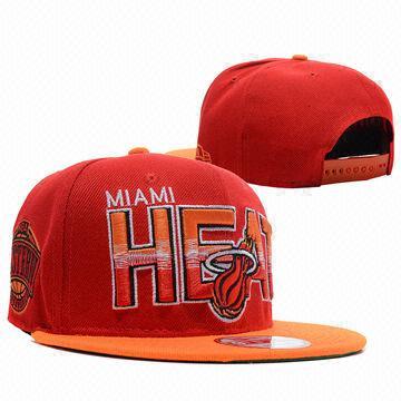 Sports hats, made of 100% cotton, logo printed