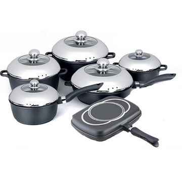 11-piece Non-stick Cookware Set with 20/24/28 Casseroles and Double Fry Pan, Made of Aluminum