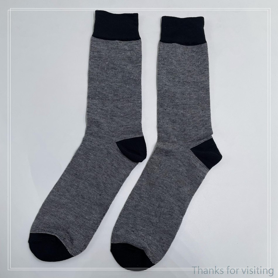 Sells a variety of custom cotton socks