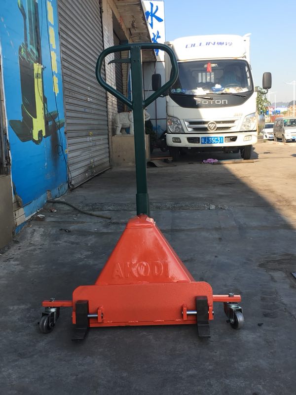 Customized pallet truck