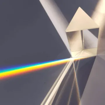 Equilateral Triangular Prism for Optical Glass Lens Refraction Rainbow Photography