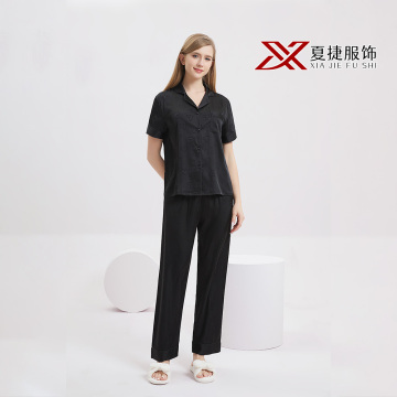 Камплект вопраткі для адпачынку з шаўкавістым чорным малюнкам сэрца