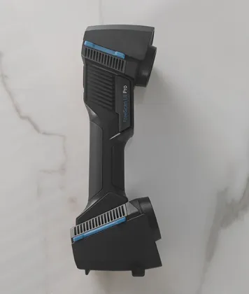 Freescan UE 7 11: Metrology Grade 3D Laser Scanner for Professional Automotive Diagnosis