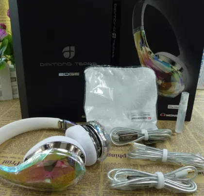 Diamond Tears monster headphones in Gold headsets