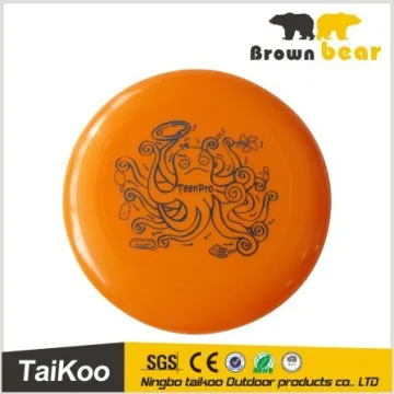 professional youth fly disc frisbee golf