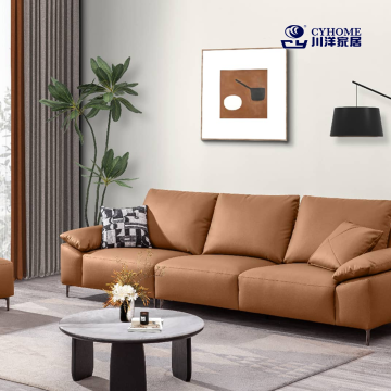 Gelbbraunes Stoffsofa für das Wohnzimmer