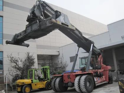 Kalmar 45 Ton Reachstacker DRF45 - Original Painting