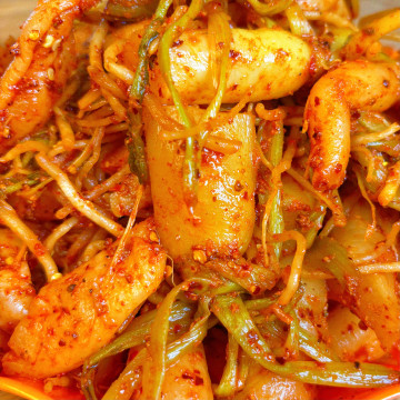 Acar Potongan Lobak Putih Asam Pedas Makanan Pembuka Buatan Sendiri