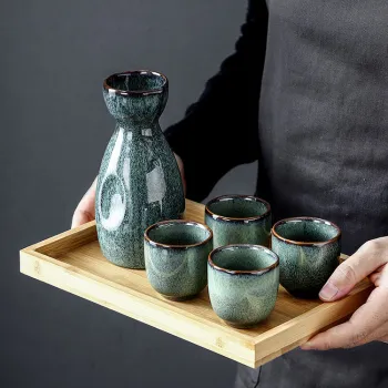 Hot Selling Vintage Japanese Ceramic Sake Cup and Bottle Set