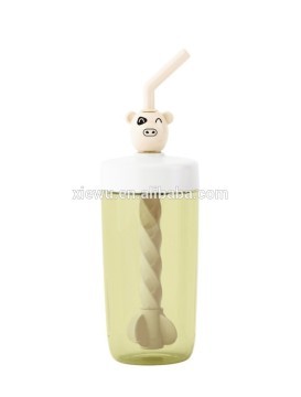 140Z Plastic drinking water bottle with coffee stirrers