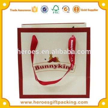 Trade Assurance Customized High Quality Paper Bag With Silk Screen Logo On Ribbon Handle