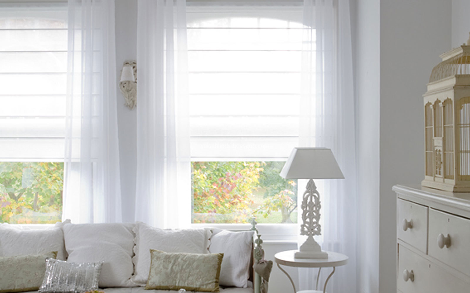 roman-blinds-m-white1