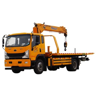 China CNHTC Human One-Tow-Two Clearing Barricade Truck: A Versatile Solution for Road Rescue and Vehicle Towing Operations